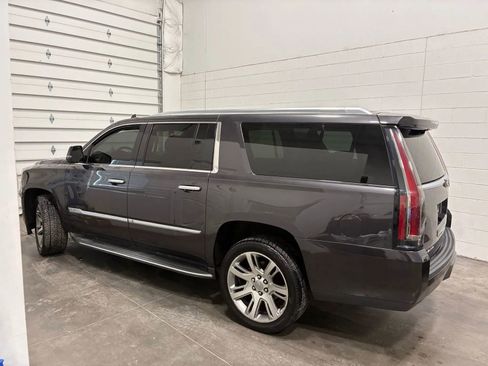 Used 2015 Cadillac Escalade ESV Luxury image 7