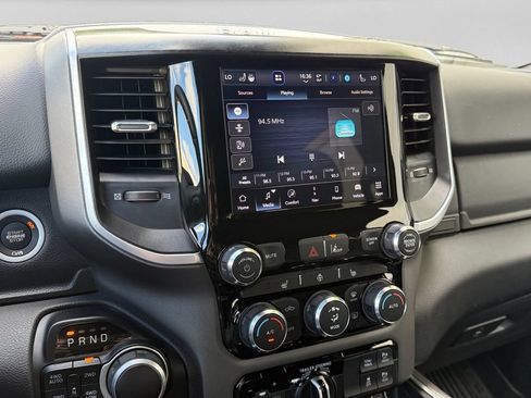 Used 2022 RAM 1500 Big Horn AWD/4WD image 14
