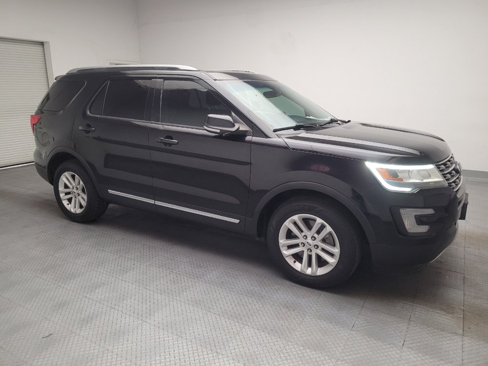 Used 2017 Ford Explorer XLT w/ Equipment Group 202A FWD image 11