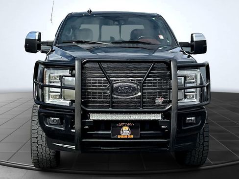 Used 2019 Ford F350 Platinum AWD/4WD image 6