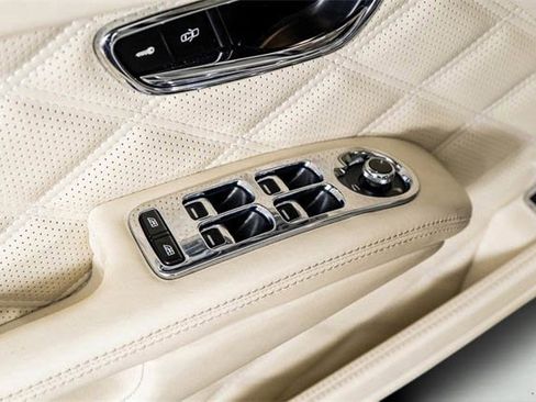 Used 2016 Bentley Mulsanne Speed image 40