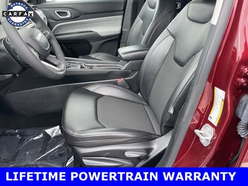 Used 2022 Jeep Compass Latitude image 10