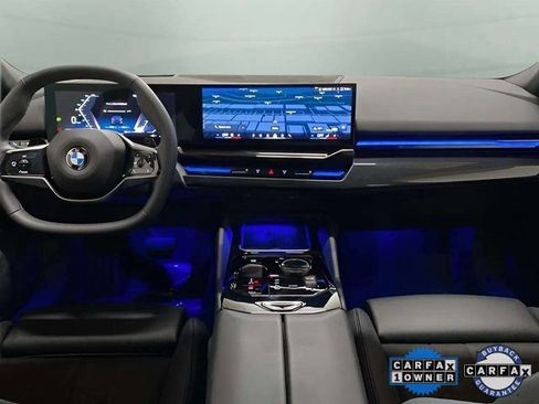 Used 2025 BMW 530i xDrive image 10