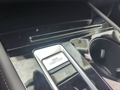 New 2026 Volkswagen Atlas SE image 28