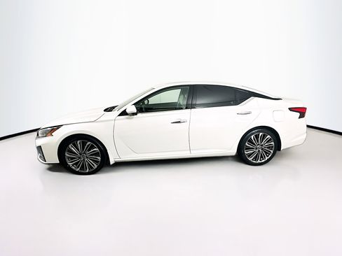 Used 2023 Nissan Altima 2.5 SL FWD image 4