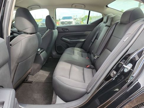 Used 2024 Nissan Altima 2.5 S FWD image 13