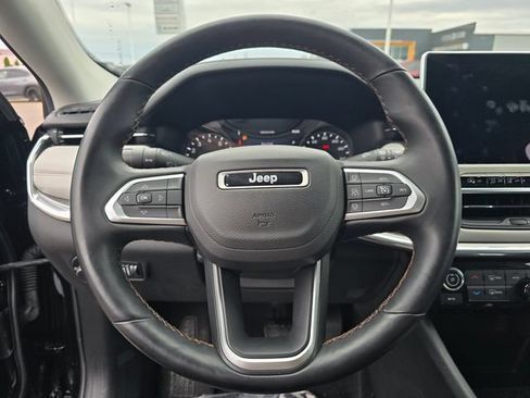Used 2022 Jeep Compass Limited AWD/4WD image 19