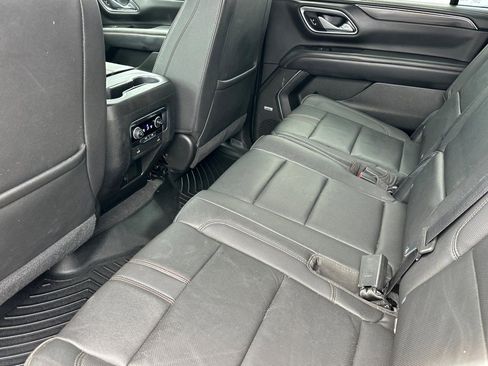 Used 2021 Chevrolet Suburban RST AWD/4WD image 13