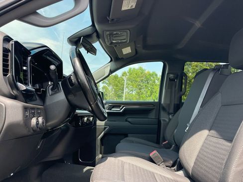 Used 2023 Chevrolet Silverado 1500 LT image 9