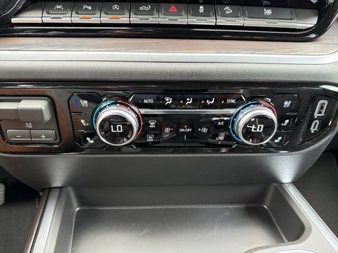 New 2026 GMC Sierra 1500 SLT w/ SLT Premium Plus Package AWD/4WD image 14
