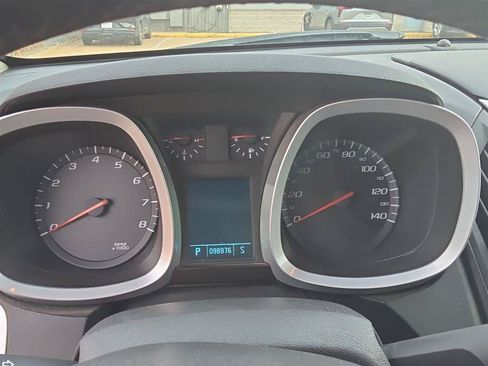 Used 2010 Chevrolet Equinox LT w/ Vehicle Interface Package FWD image 9
