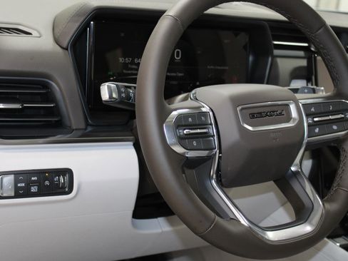 New 2026 GMC Terrain Denali w/ LPO, Black Badging Package image 36