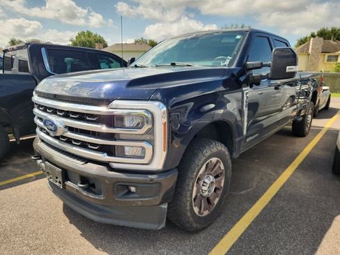Used 2024 Ford F350 King Ranch w/ FX4 Off-Road Package AWD/4WD image 3
