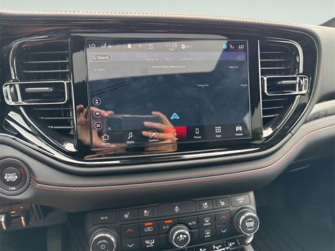 Used 2024 Dodge Durango R/T image 25