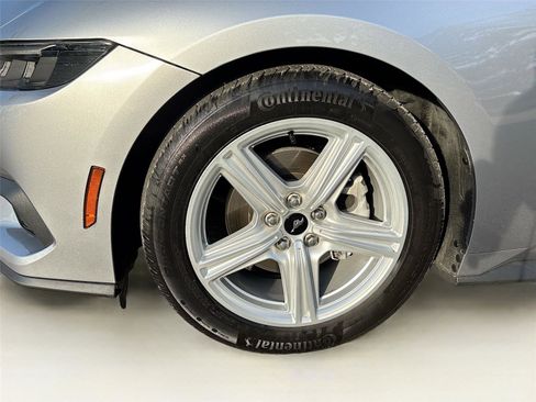 Used 2026 Ford Mustang Premium RWD image 30