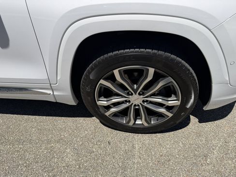Certified 2019 GMC Terrain Denali w/ Advanced Safety Package AWD/4WD image 9