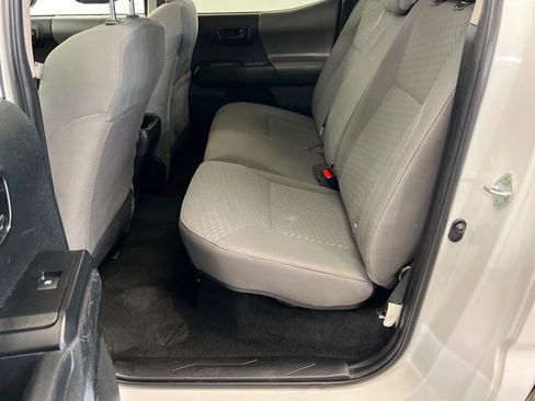 Used 2022 Toyota Tacoma SR w/ SR Convenience Package RWD image 21