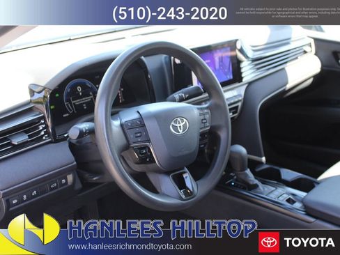 Used 2025 Toyota Camry LE FWD image 11