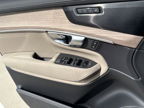 New 2026 Volvo XC90 B5 Ultra w/ Lounge Package AWD/4WD image 16