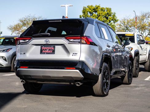 Used 2025 Toyota RAV4 XSE image 9