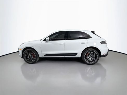 Certified 2023 Porsche Macan S AWD/4WD image 2