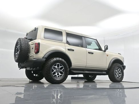 New 2025 Ford Bronco Badlands image 47