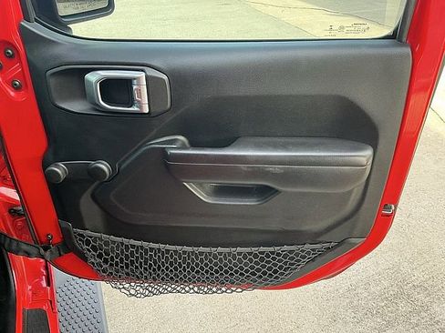 Used 2018 Jeep Wrangler Unlimited Sport image 10