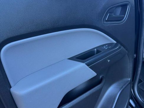 Used 2018 Chevrolet Colorado W/T w/ Custom Special Edition image 15