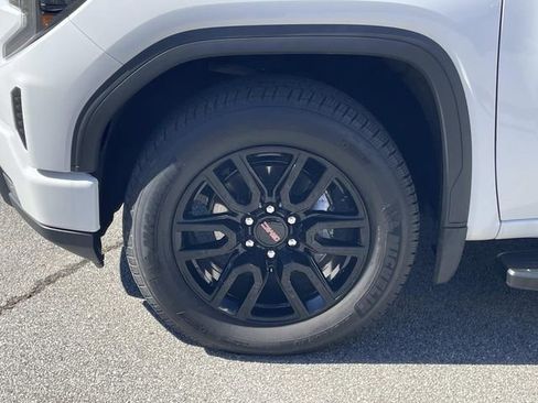 Used 2022 GMC Sierra 1500 Elevation w/ Elevation Premium Package image 9