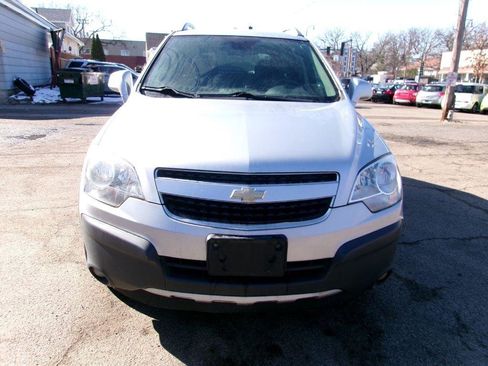 Used 2012 Chevrolet Captiva Sport LS FWD image 4