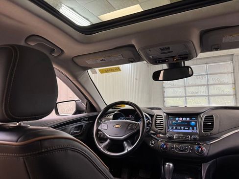 Used 2019 Chevrolet Impala Premier w/ Premier Convenience Package FWD image 23
