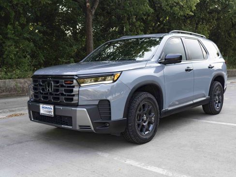 Used 2026 Honda Pilot TrailSport image 5
