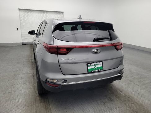 Used 2022 Kia Sportage LX image 6
