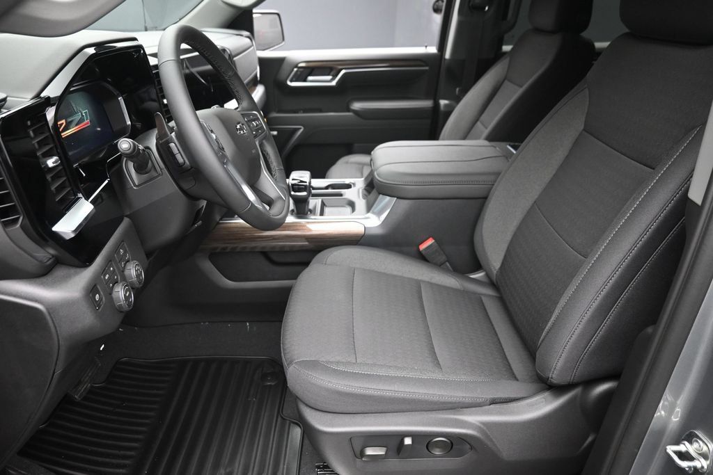 New 2026 Chevrolet Silverado 1500 RST w/ Convenience Package II AWD/4WD image 15