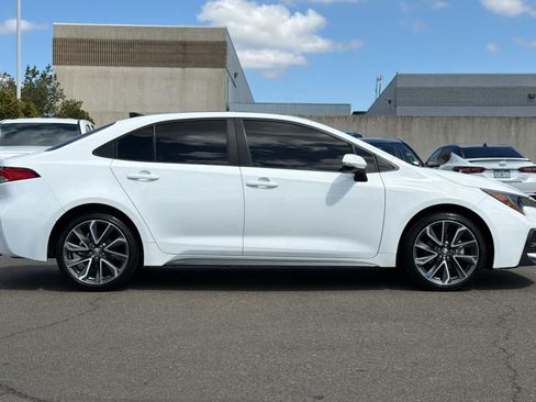 Used 2022 Toyota Corolla SE w/ SE Premium Package FWD image 6