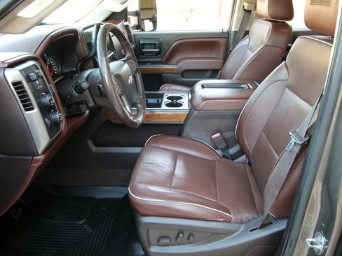 Used 2015 Chevrolet Silverado 2500 High Country AWD/4WD image 24
