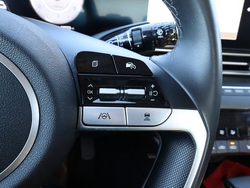 Used 2025 Hyundai Elantra SEL image 27