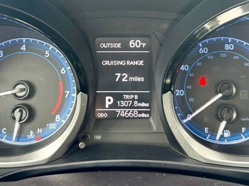 Used 2016 Toyota Corolla S image 20