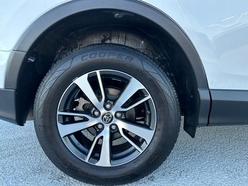 Used 2018 Toyota RAV4 XLE image 21