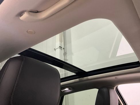 Used 2019 Cadillac XT5 Luxury AWD/4WD image 24