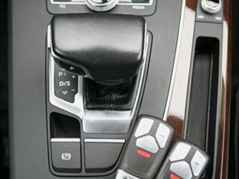 Used 2018 Audi Q5 2.0T Premium Plus w/ Premium Plus Package image 24