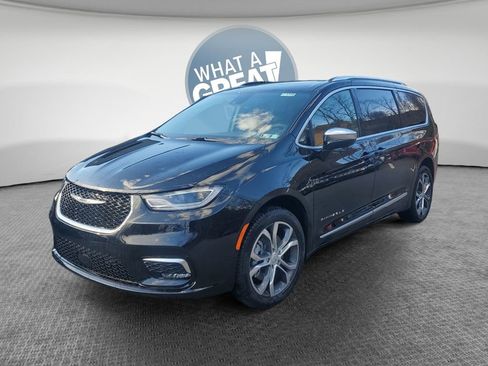 New 2026 Chrysler Pacifica Pinnacle AWD/4WD image 8