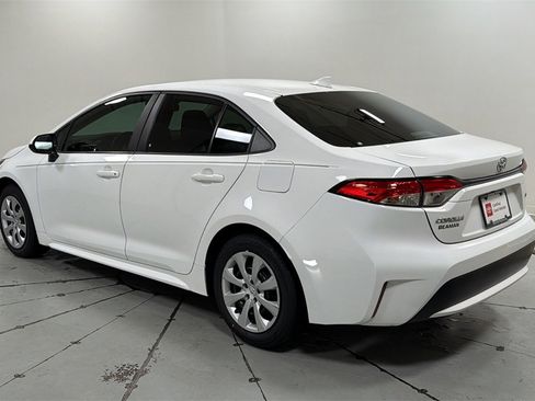 Certified 2022 Toyota Corolla LE image 7