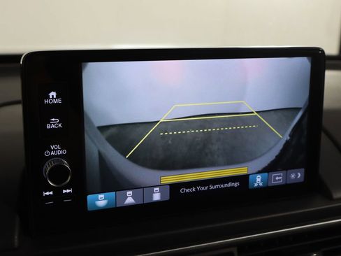 Used 2025 Honda Pilot Touring image 39