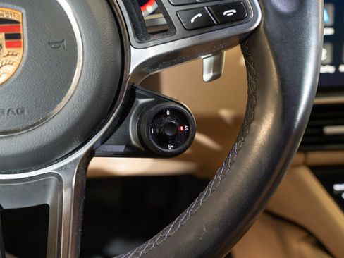 Certified 2023 Porsche Cayenne Coupe AWD/4WD image 23