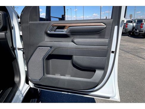 Used 2024 Chevrolet Silverado 3500 High Country w/ High Country Premium Package image 26