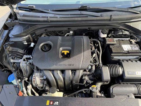 Used 2019 Hyundai Elantra SE w/ Cargo Package image 22