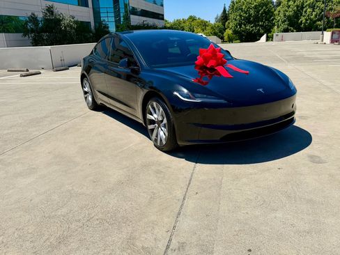 Used 2025 Tesla Model 3 RWD image 2