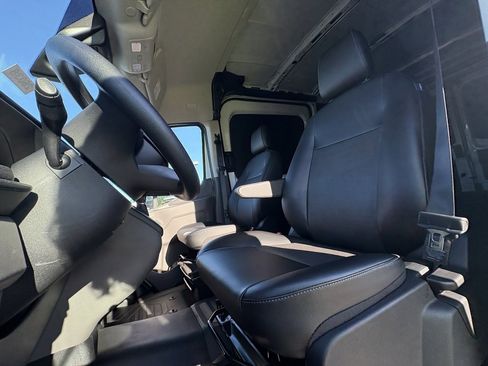 New 2026 Ford Transit 250 148 Medium Roof w/ Load Area Protection Package image 15