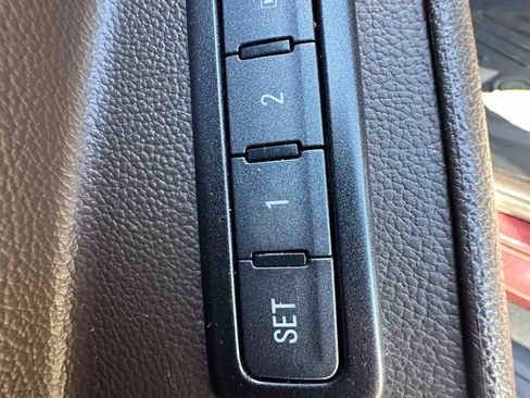 Used 2017 GMC Yukon Denali AWD/4WD image 23
